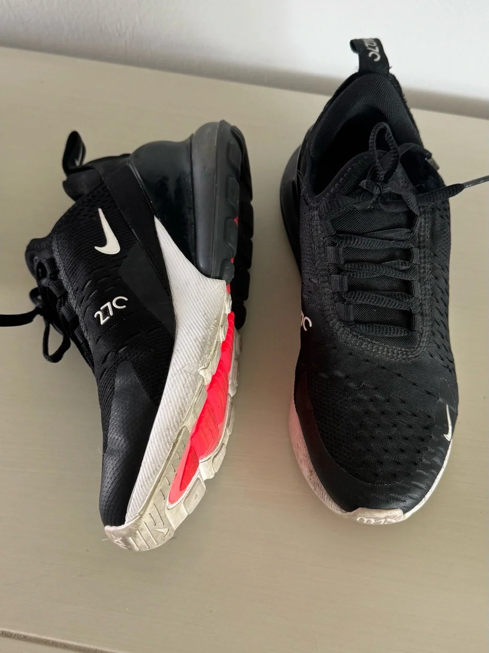 Nike Black & White Air Max 270 Lightweight Sneakers